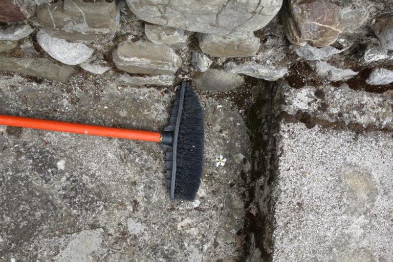 Bien préserver les joints de pierre de votre façade à Besançon